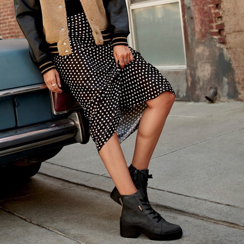 Dr. Scholl's Black Lace-Up Heeled Ankle Boots